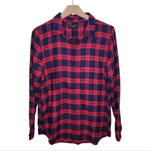 Banana Republic Factory | Red Navy Plaid Button Front Boyfriend Fit Shirt - Picture 1 of 5